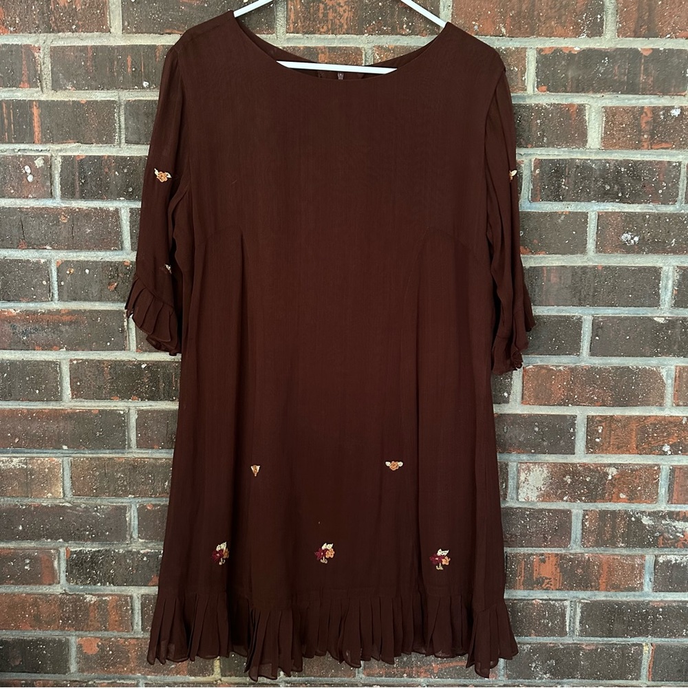 Vintage Brown Wednesday’s Child Ruffled Short Sleeve Flower Dress